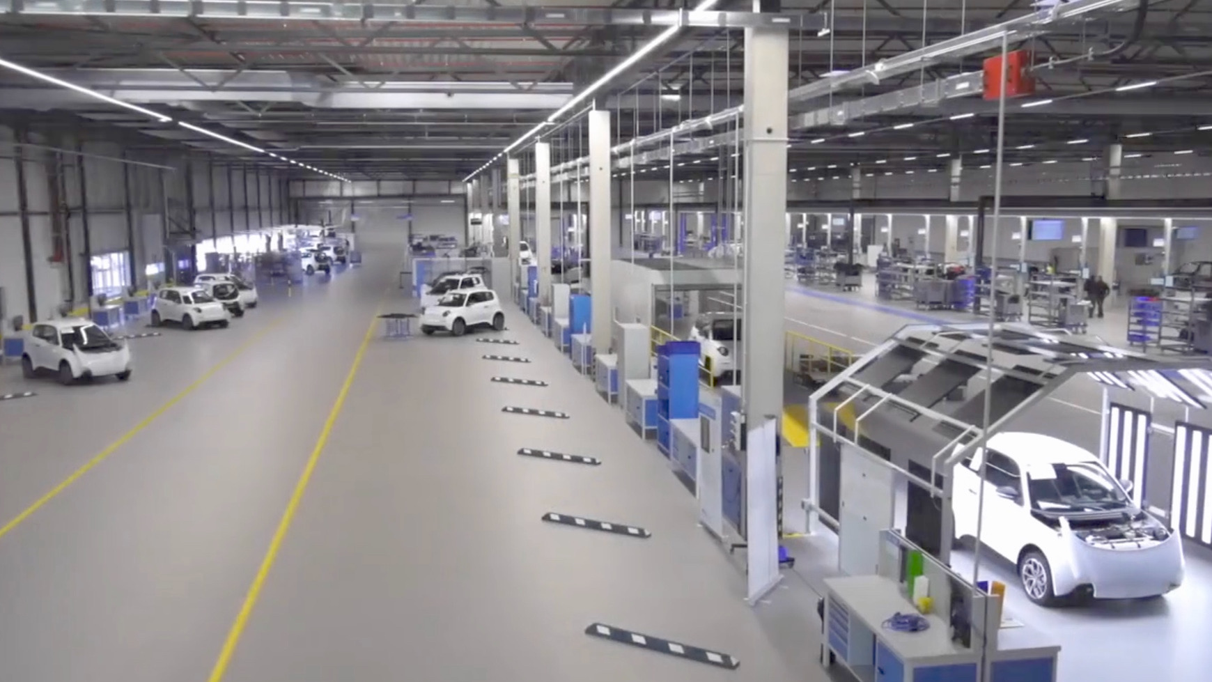 A look inside the production hall of the Aachen-based e-mobility start-up e.Go Mobile. CEO Prof. Dr. Günther Schuh presents the manufacturing strategy.